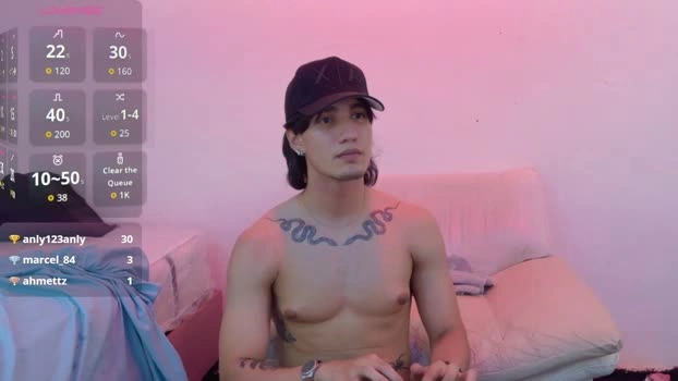 sweetauracouple Live 11-06-2026 Gay Cam Naked legs
