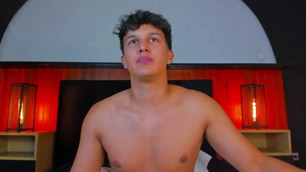 Leo_Savage Live 13-06-2026 Gay Cam Pretty fingers