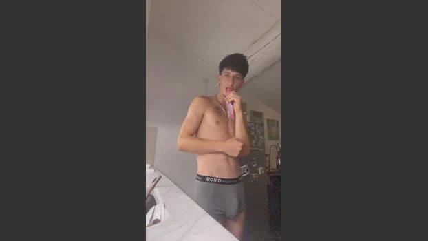 Leonardo250606 Live 13-06-2026 Gay Cam beautiful lick