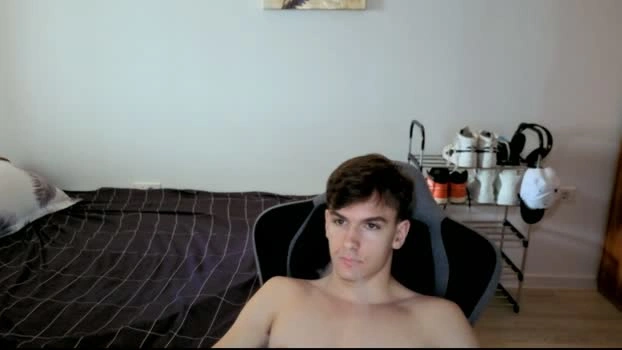 BradyFlint Live 15-06-2026 Gay Cam fuckme squirt