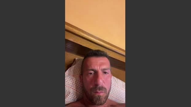 builder1 Live 14-06-2026 Gay Cam Webcam kissing