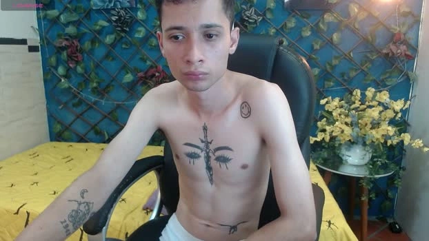 LucassSmithh Live 15-06-2026 Gay Cam beautiful oral
