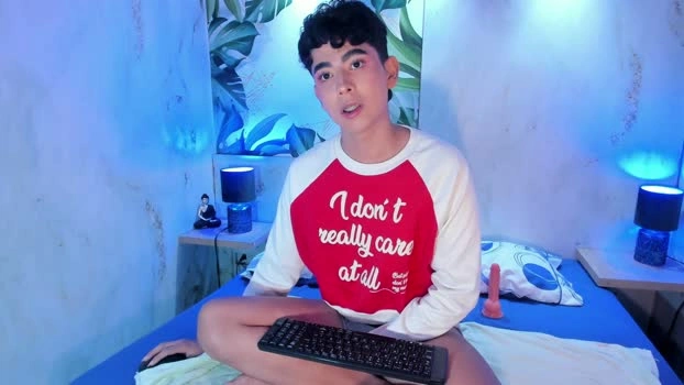 Dominic_Jay Live 17-06-2026 Gay Cam bigdick kissing