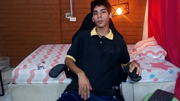 Camilo_Boyxx Live 19-06-2026 Gay Cam squirt horny