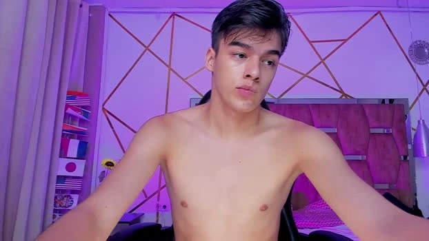 Gerony Live 19-06-2026 Gay Cam sexybody deepthroat