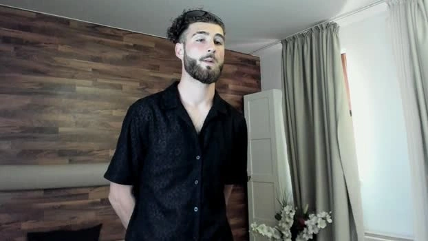 KyloEast Live 18-06-2026 Gay Cam bigballs analtoy
