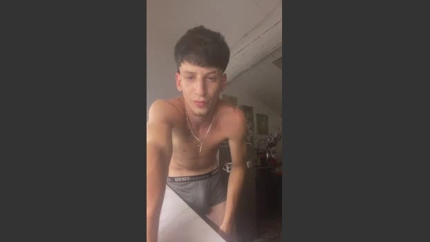 Leonardo250606 Live 18-06-2026 Gay Cam fingers horny