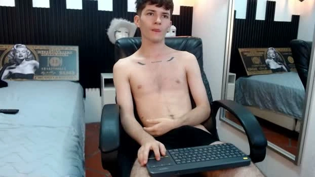 trevor_mob Live 19-06-2026 Gay Cam big Recorded