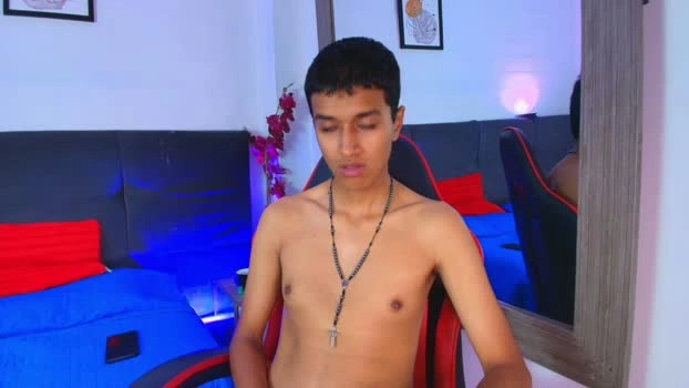 Alan_Colthon Live 23-06-2026 Gay Cam analtoy Topless