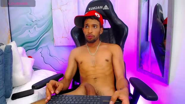 Michael_Hanks Live 23-06-2026 Gay Cam yummy Ass