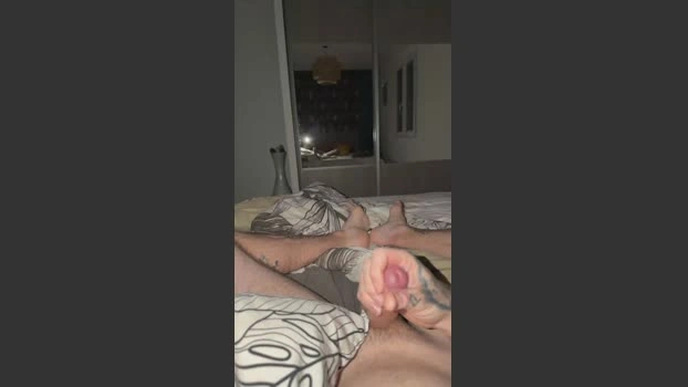 Julienlozaq Live 24-06-2026 Gay Cam suck fingers