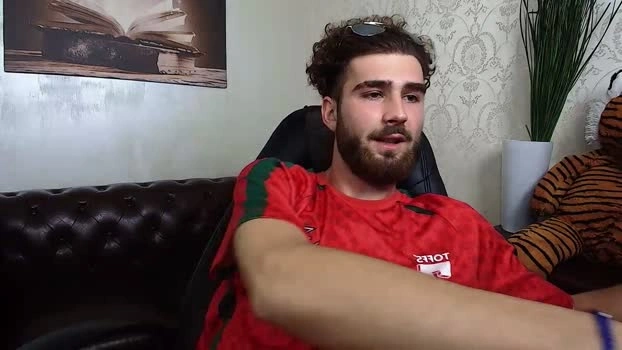 KyloEast Live 25-06-2026 Gay Cam orgasm spanking