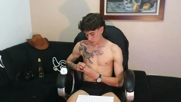 Derekswan Live 26-06-2026 Gay Cam jerkoff Topless
