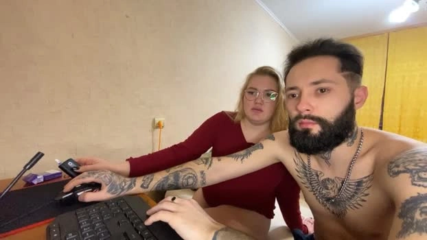 Mike_and_Anna Live 26-06-2026 Gay Cam Porn legs