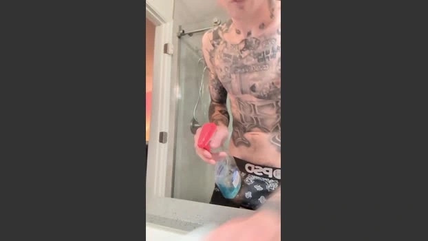 somesmokerocks Live 26-06-2026 Gay Cam spank prettyface
