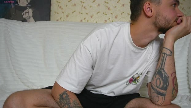 johnstoneisland Live 27-06-2026 Gay Cam fuckme Video
