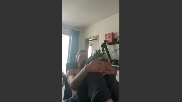 Lienlingsidiot Live 27-06-2026 Gay Cam hard horny