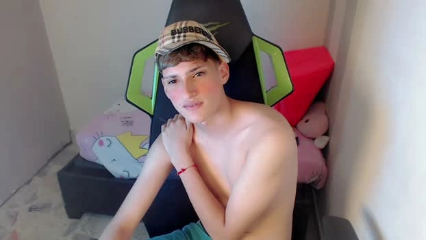 Pablito_junior Live 30-06-2026 Gay Cam bicurious twink