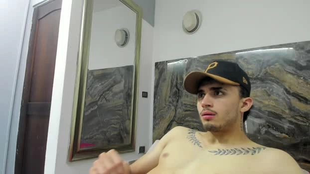 James_06 Live 01-07-2026 Gay Cam wank horny