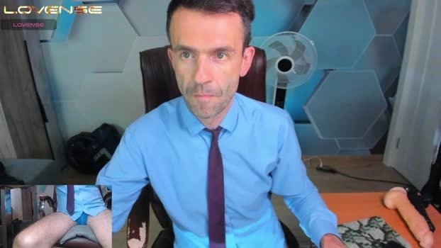 HenryGarret Live 02-07-2026 Gay Cam big kissing