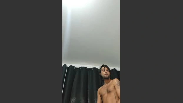Levi_Henrique Live 07-07-2026 Gay Cam sexymale bigballs