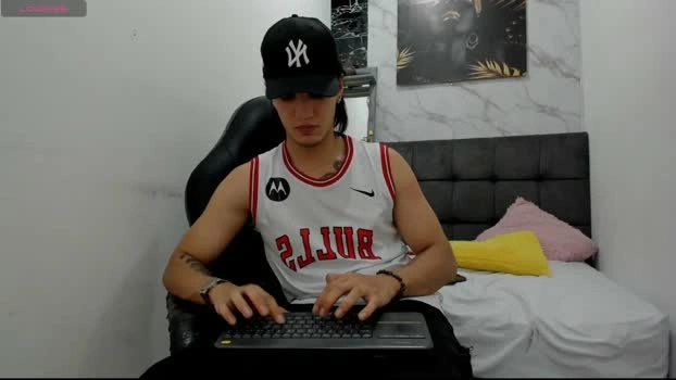 sweetauracouple Live 08-07-2026 Gay Cam juicy jerkoff