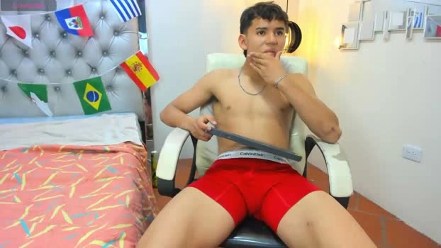 Ryan_grayx Live 10-07-2026 Gay Cam horny beautiful