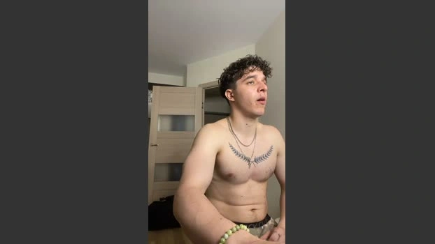 bravo_maestro Live 10-07-2026 Gay Cam kissing wank