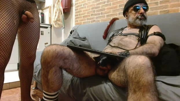 LavapiesPig Live 10-07-2026 Gay Cam prettyface suckshow
