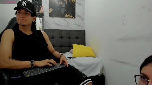 sweetauracouple Live 11-07-2026 Gay Cam ass beautiful