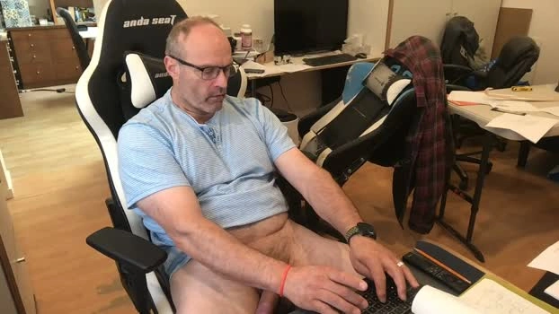 schief6218 Live 12-07-2026 Gay Cam play analtoy