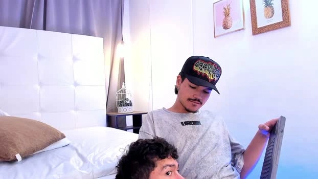 Briian__ Live 15-07-2026 Gay Cam toy skinny