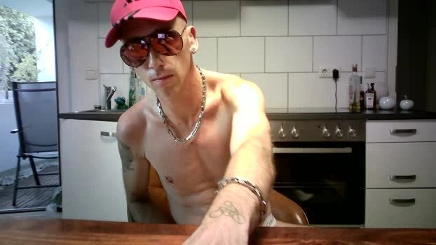 MrGeiZ2512 Live 14-07-2026 Gay Cam blowjob Recorded