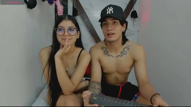 sweetauracouple Live 15-07-2026 Gay Cam jerkoff analtoy