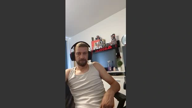 Lienlingsidiot Live 16-07-2026 Gay Cam orgasm bigload
