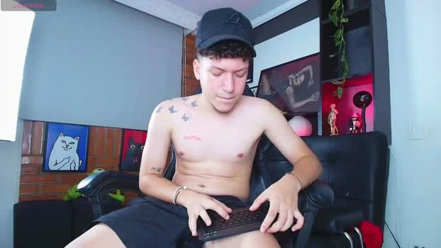 Rself22 Live 17-07-2026 Gay Cam bigdick sexybody