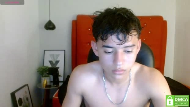 Ryan_grayx Live 17-07-2026 Gay Cam suckcock kiss