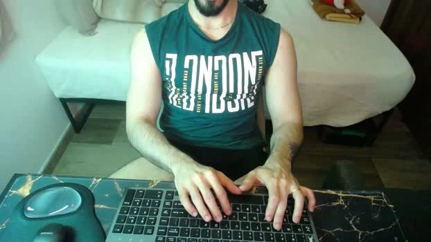 Lealboy Live 19-07-2026 Gay Cam bigballs yummy