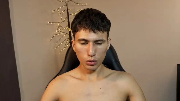Mugiito Live 20-07-2026 Gay Cam hard kissing
