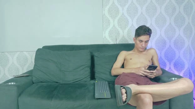 Twinfire_zeus Live 21-07-2026 Gay Cam fuckme naked