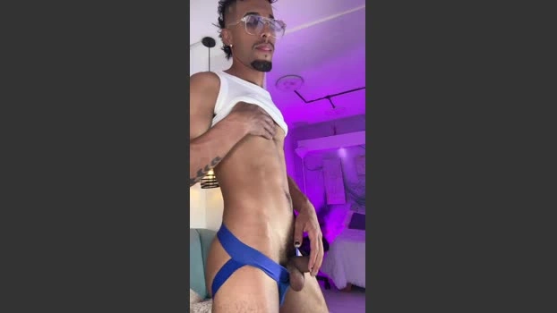 Michael_Hanks Live 23-07-2026 Gay Cam nasty love