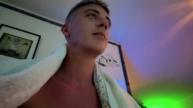 HuGo4K Live 23-07-2026 Gay Cam Topless kink