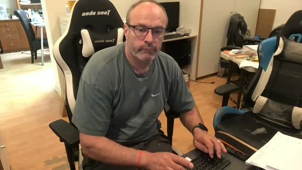 schief6218 Live 27-07-2026 Gay Cam jerkoff kiss